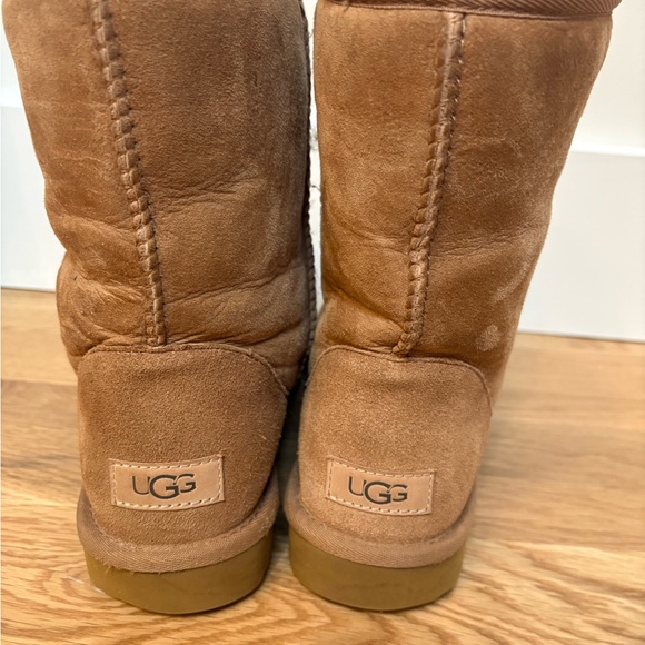 UGG Classic Short Boots Chestnut Size 9 - Picture 3 of 8